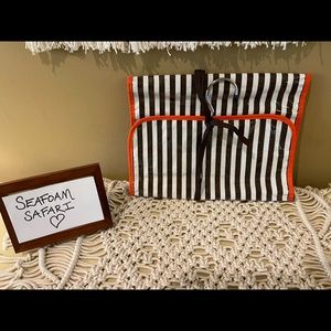 Henri Bendel Jewelry/Make-Up Organizer